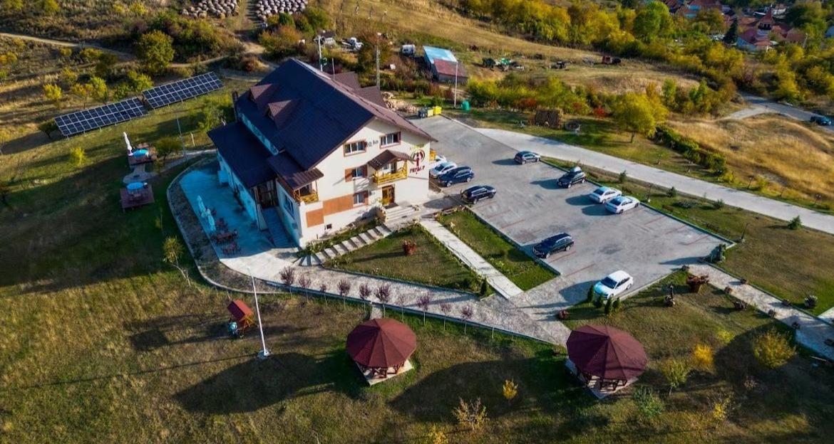 Motel Prislop Hateg Exterior photo